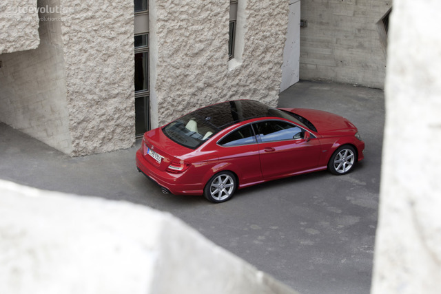 Mercedes Benz C-Klasse Coupe photo 16