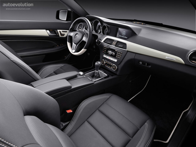 Mercedes Benz C-Klasse Coupe photo 34