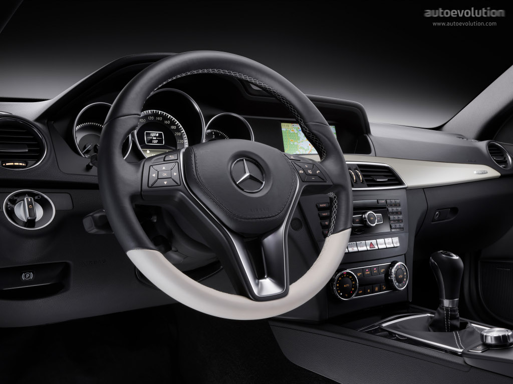 Mercedes Benz C-Klasse Coupe photo 35