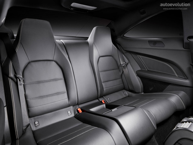 Mercedes Benz C-Klasse Coupe photo 36