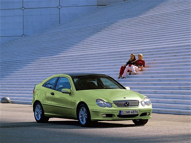 Mercedes Benz C-Klasse Sportcoupe/Clc Foto 20