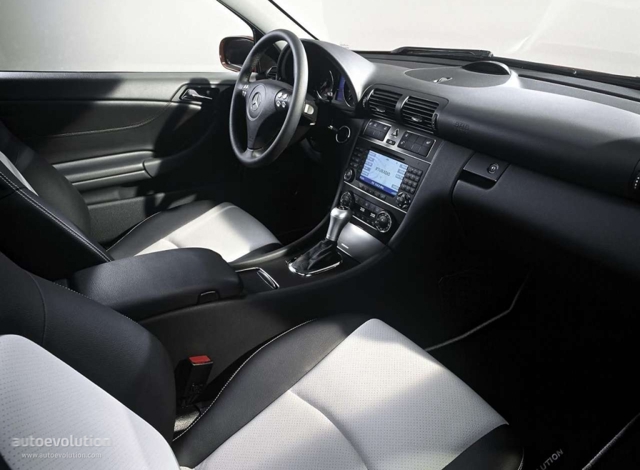 Mercedes Benz C-Klasse Sportcoupe/Clc photo 25