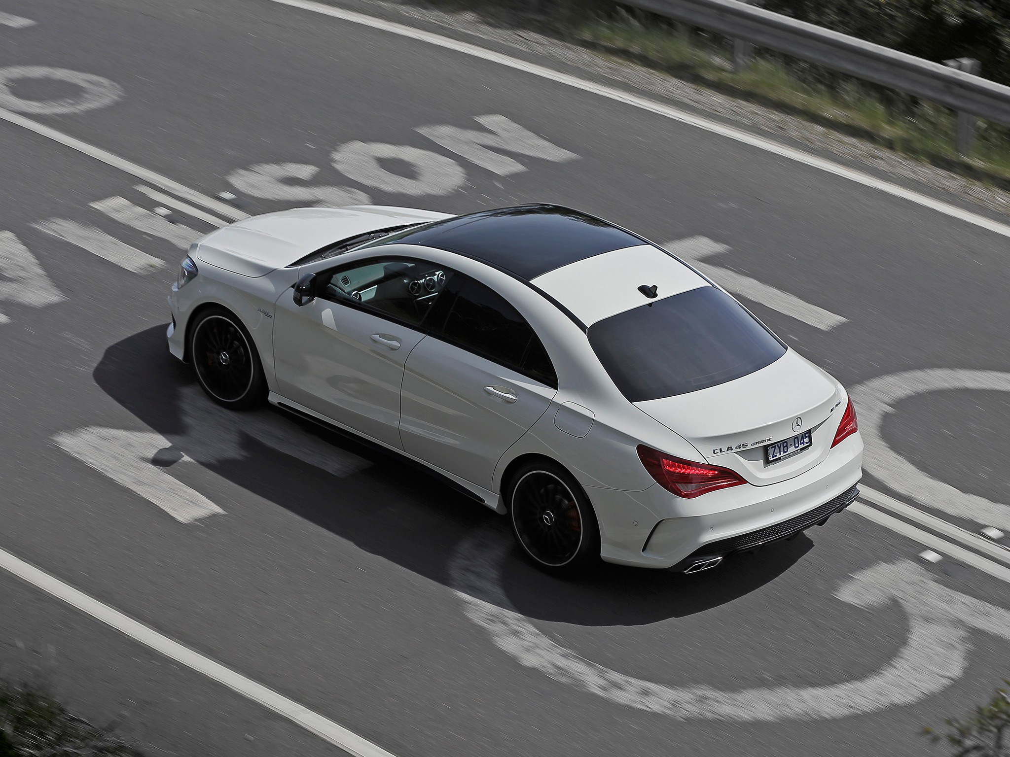Mercedes Benz Cla 45 photo 33