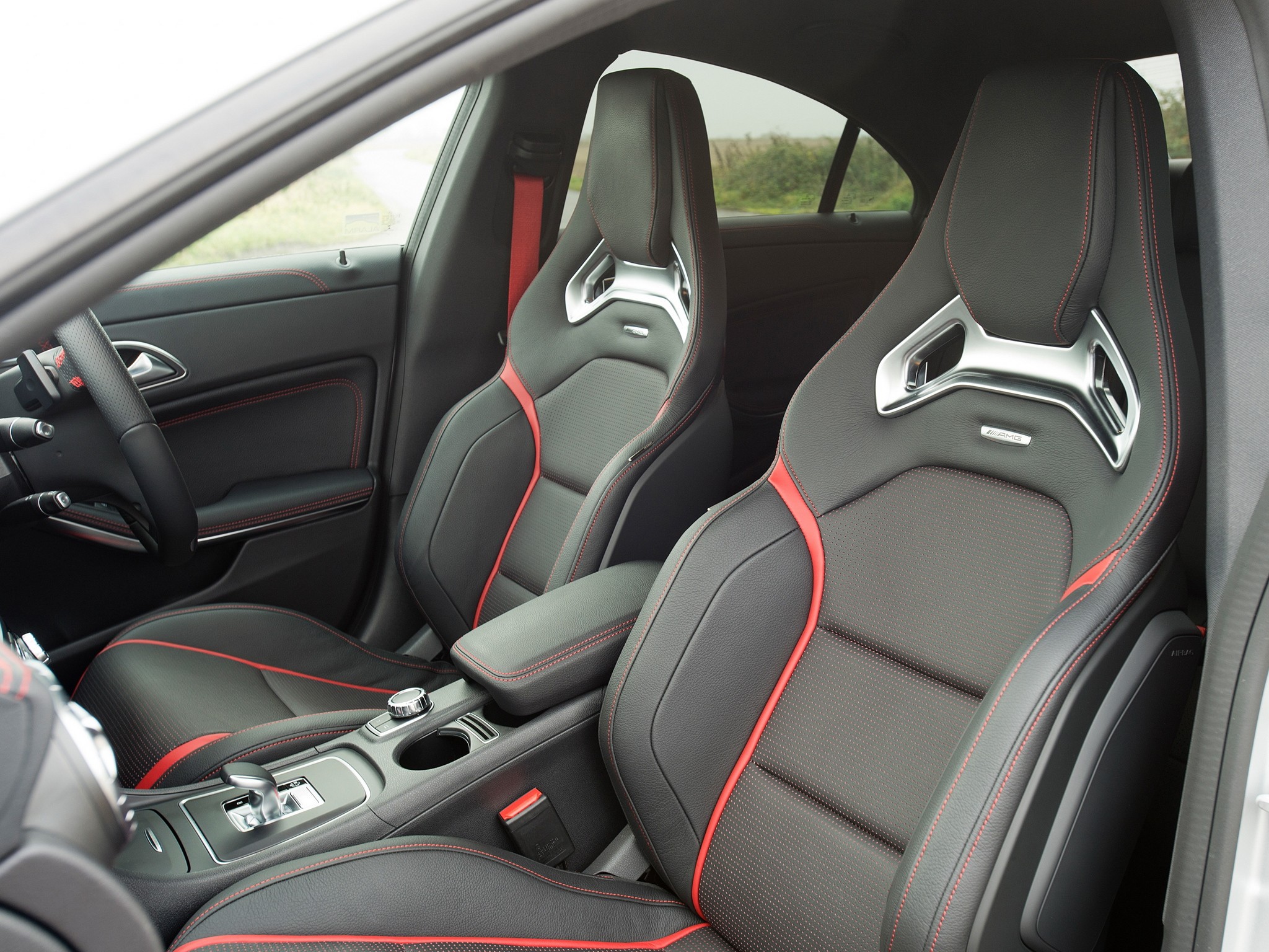 Mercedes Benz Cla 45 photo 95