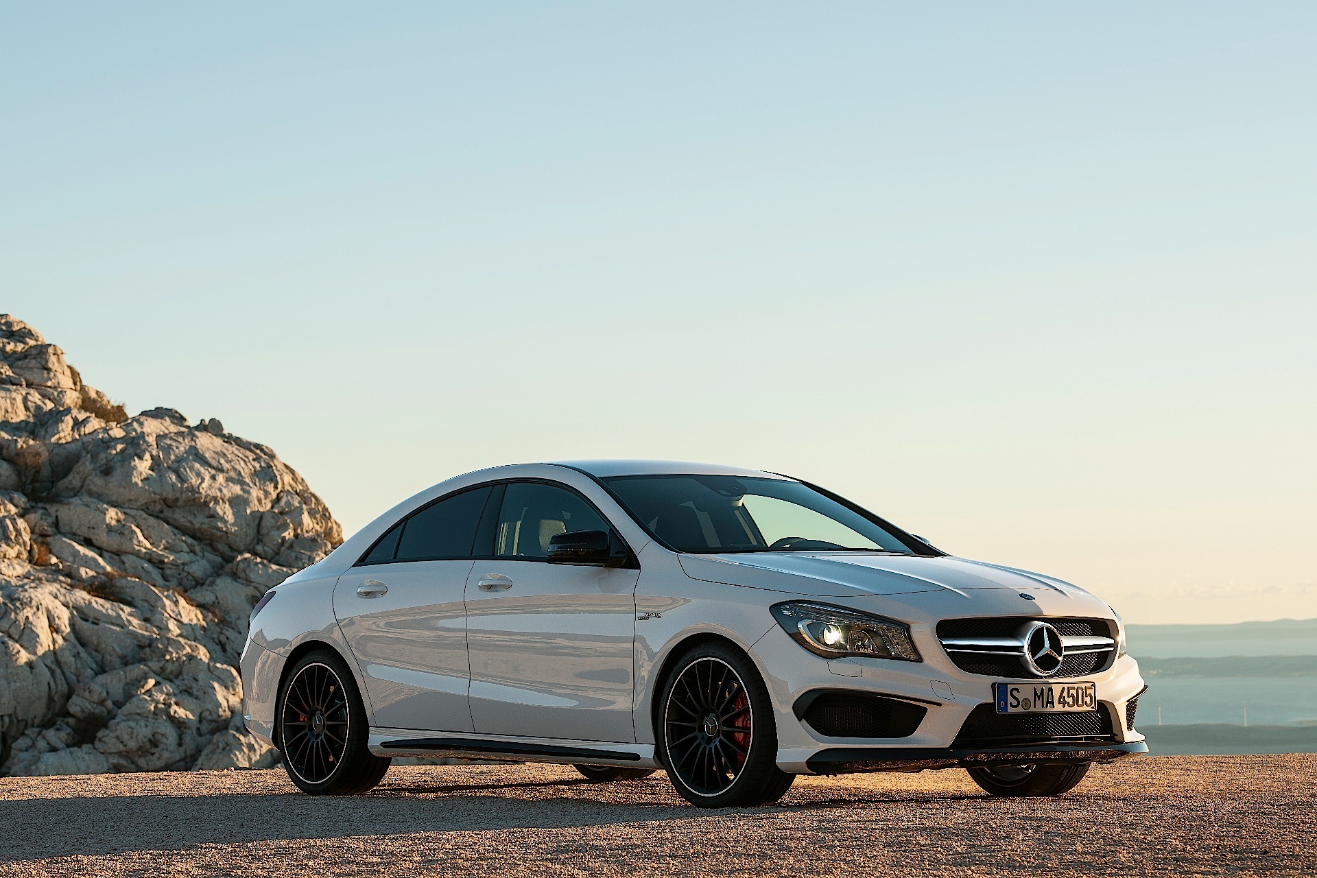Mercedes Benz Cla 45 photo 6