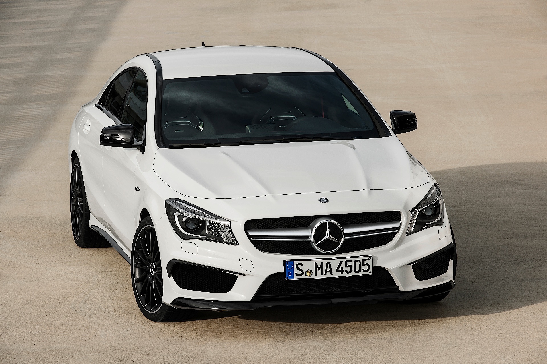 Mercedes Benz Cla 45 photo 10