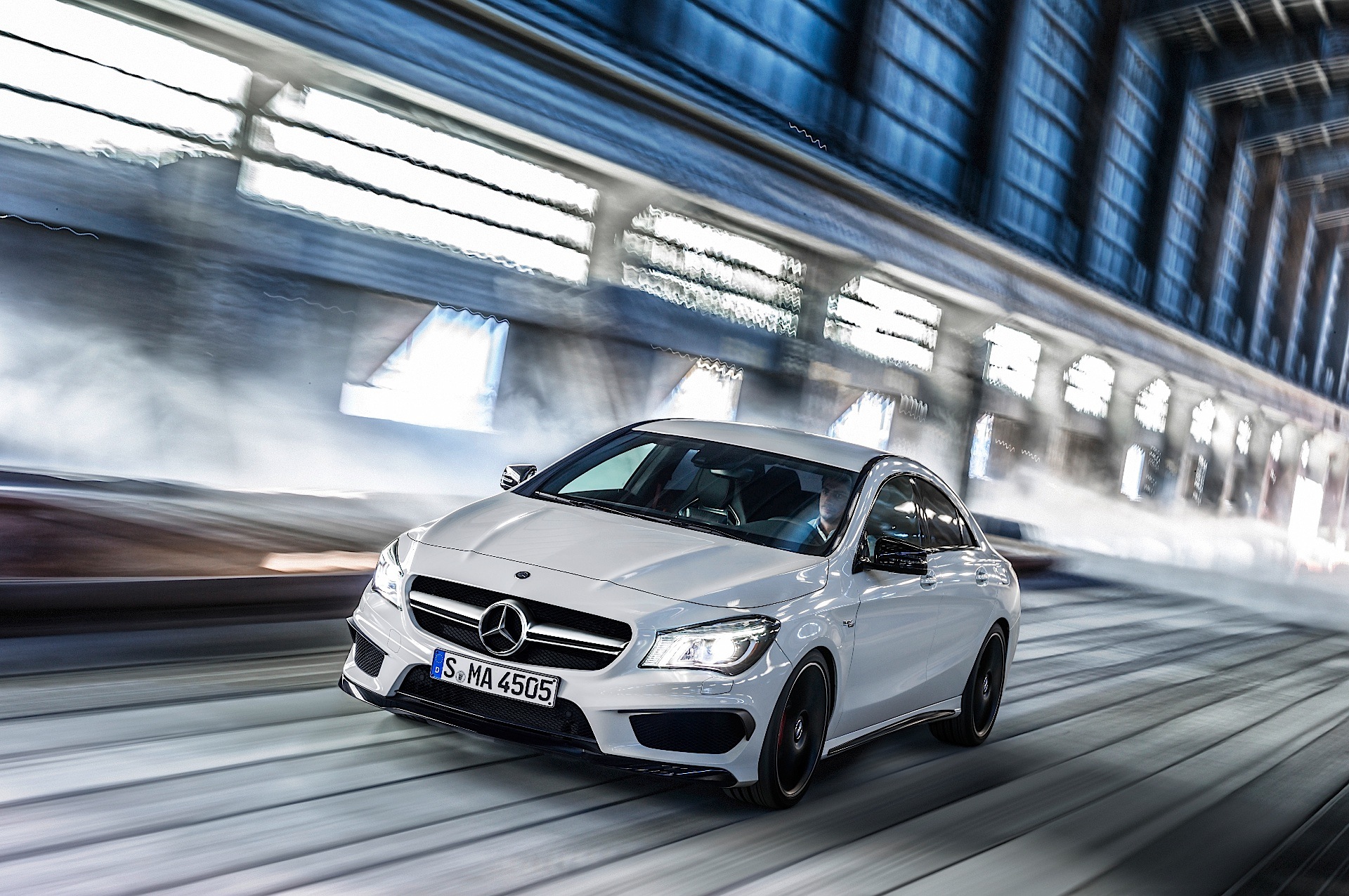 Mercedes Benz Cla 45 photo 17
