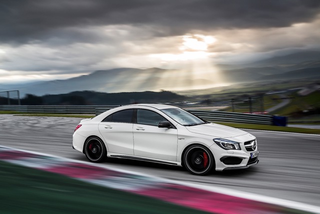 Mercedes Benz Cla 45 photo 21