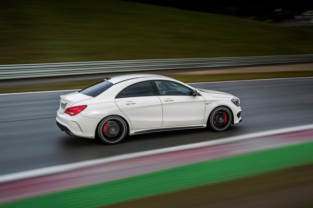 Mercedes Benz Cla 45 photo 23