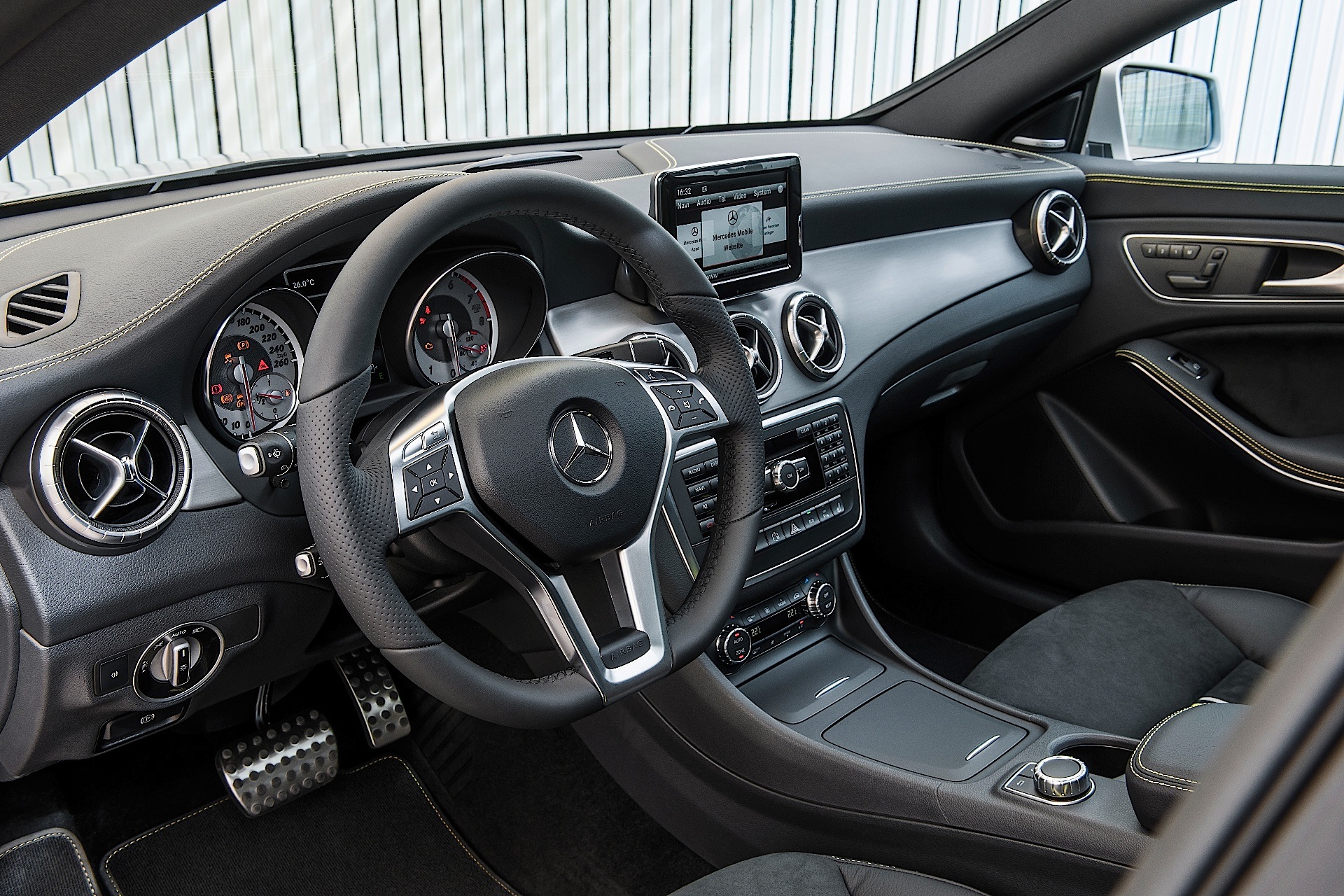 Mercedes Benz Cla Klasse photo 54