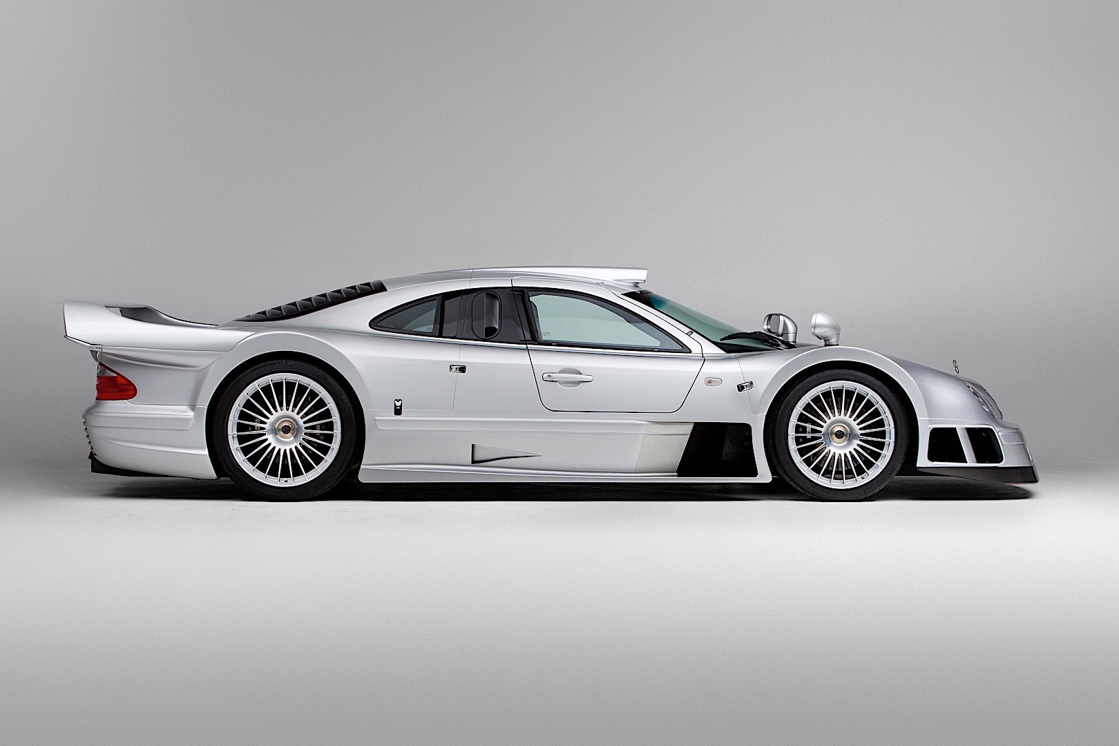 Mercedes Benz Clk Gtr photo 9