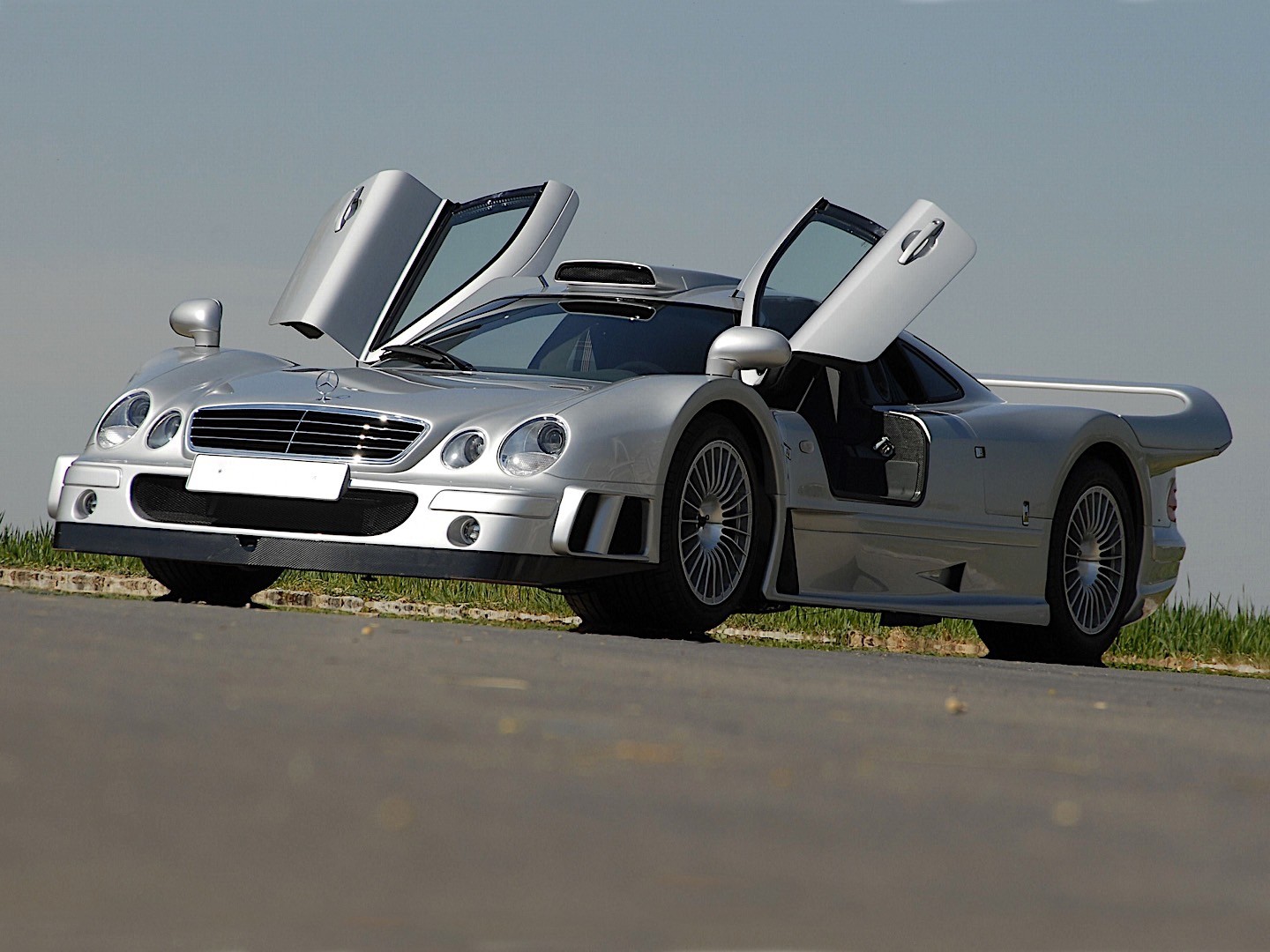 Mercedes Benz Clk Gtr photo 10