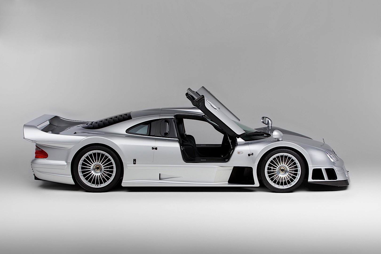 Mercedes Benz Clk Gtr photo 11