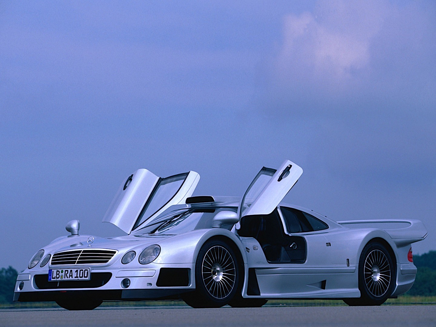 Mercedes Benz Clk Gtr photo 12