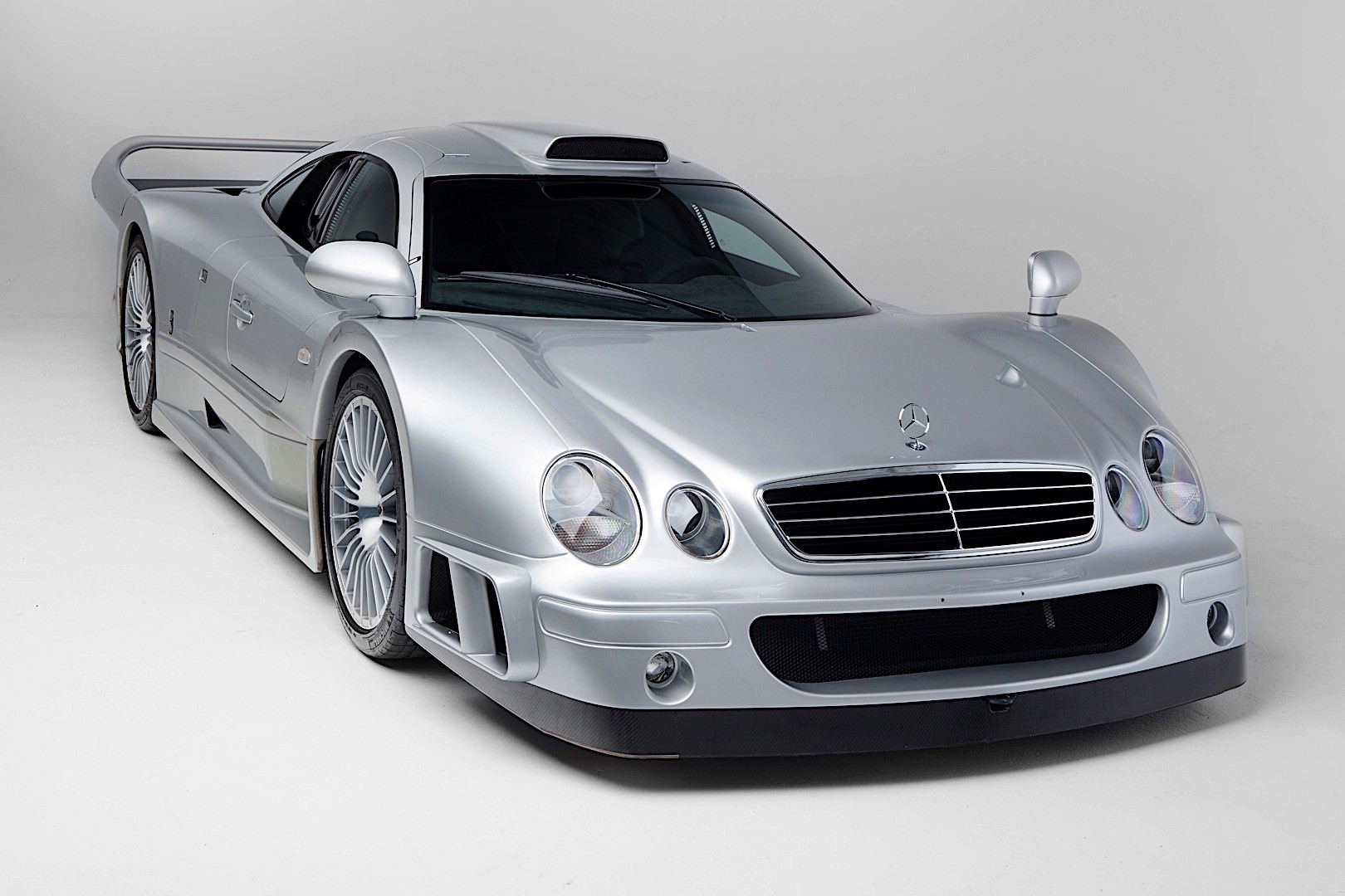 Mercedes Benz Clk Gtr photo 17