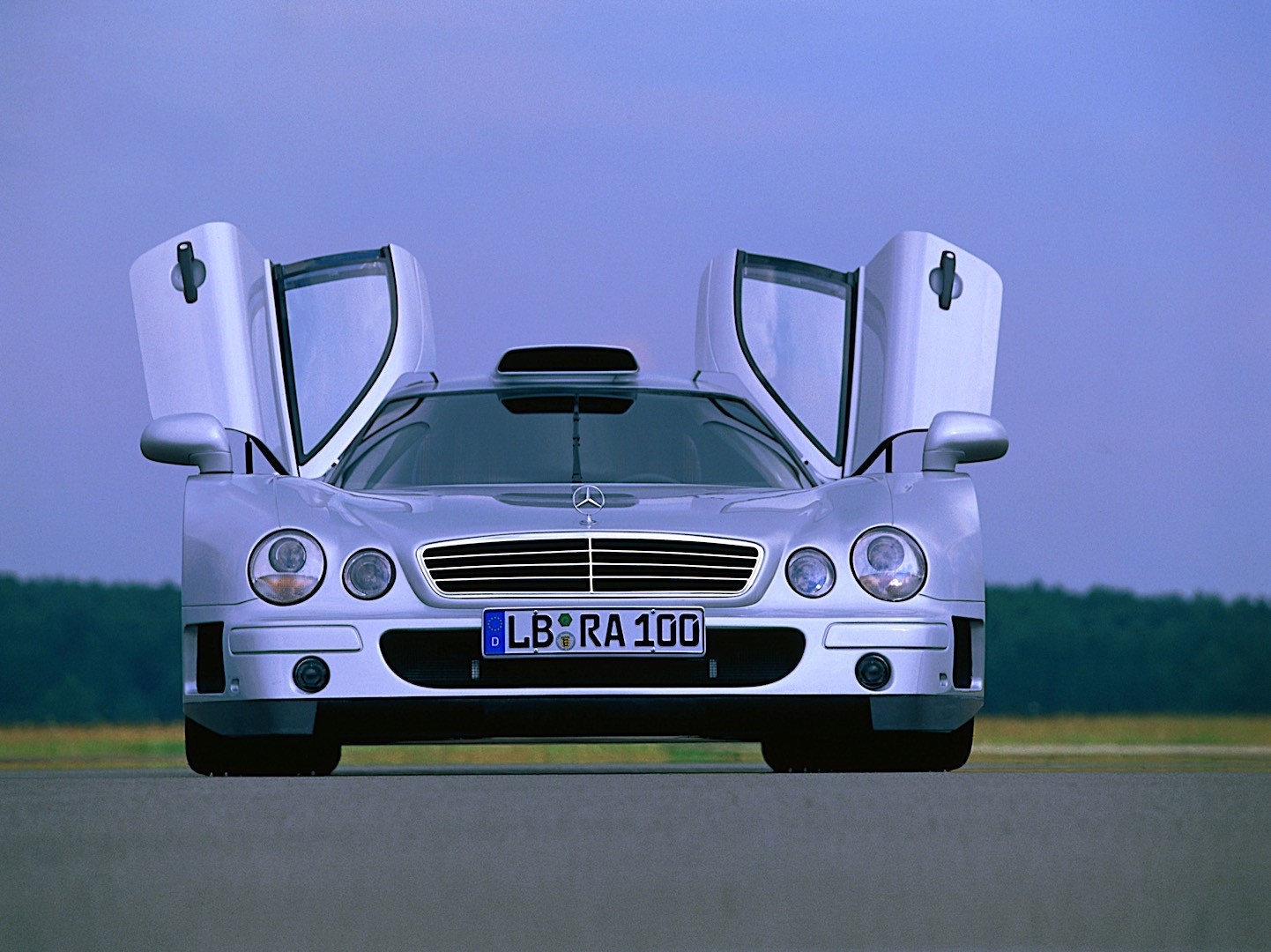 Mercedes Benz Clk Gtr photo 27