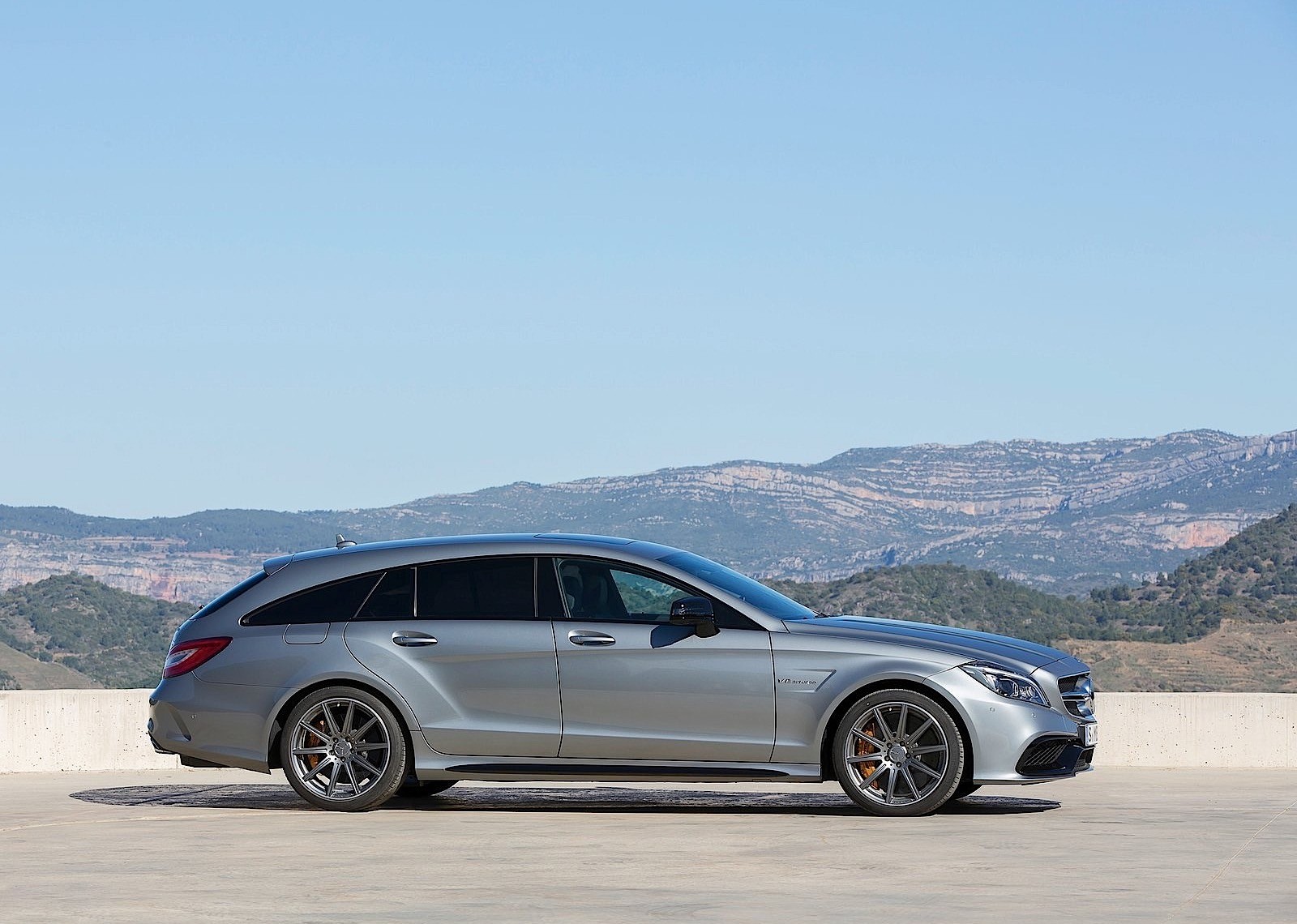 Mercedes Benz Cls Shooting Brake Amg photo 2