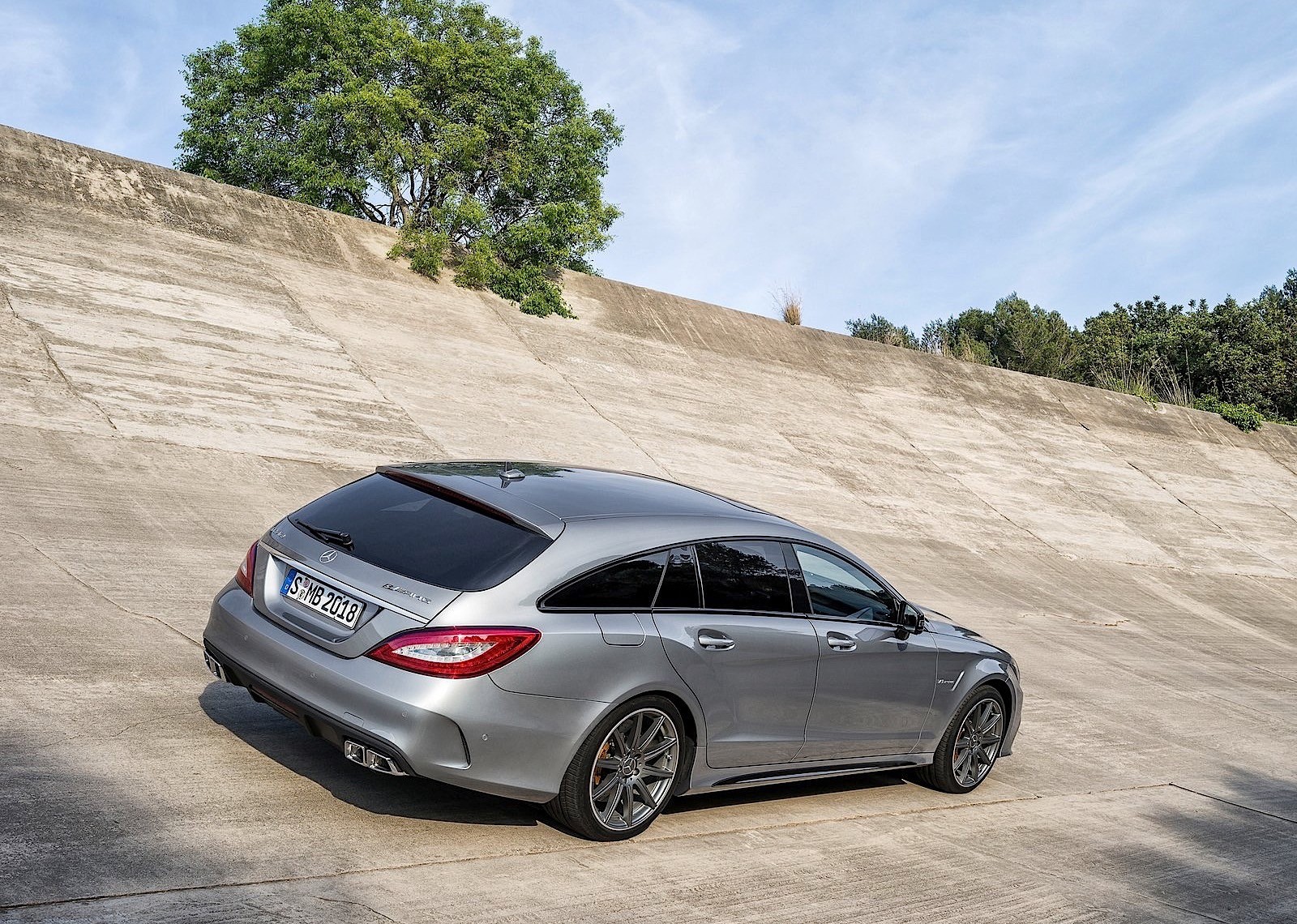 Mercedes Benz Cls Shooting Brake Amg photo 32