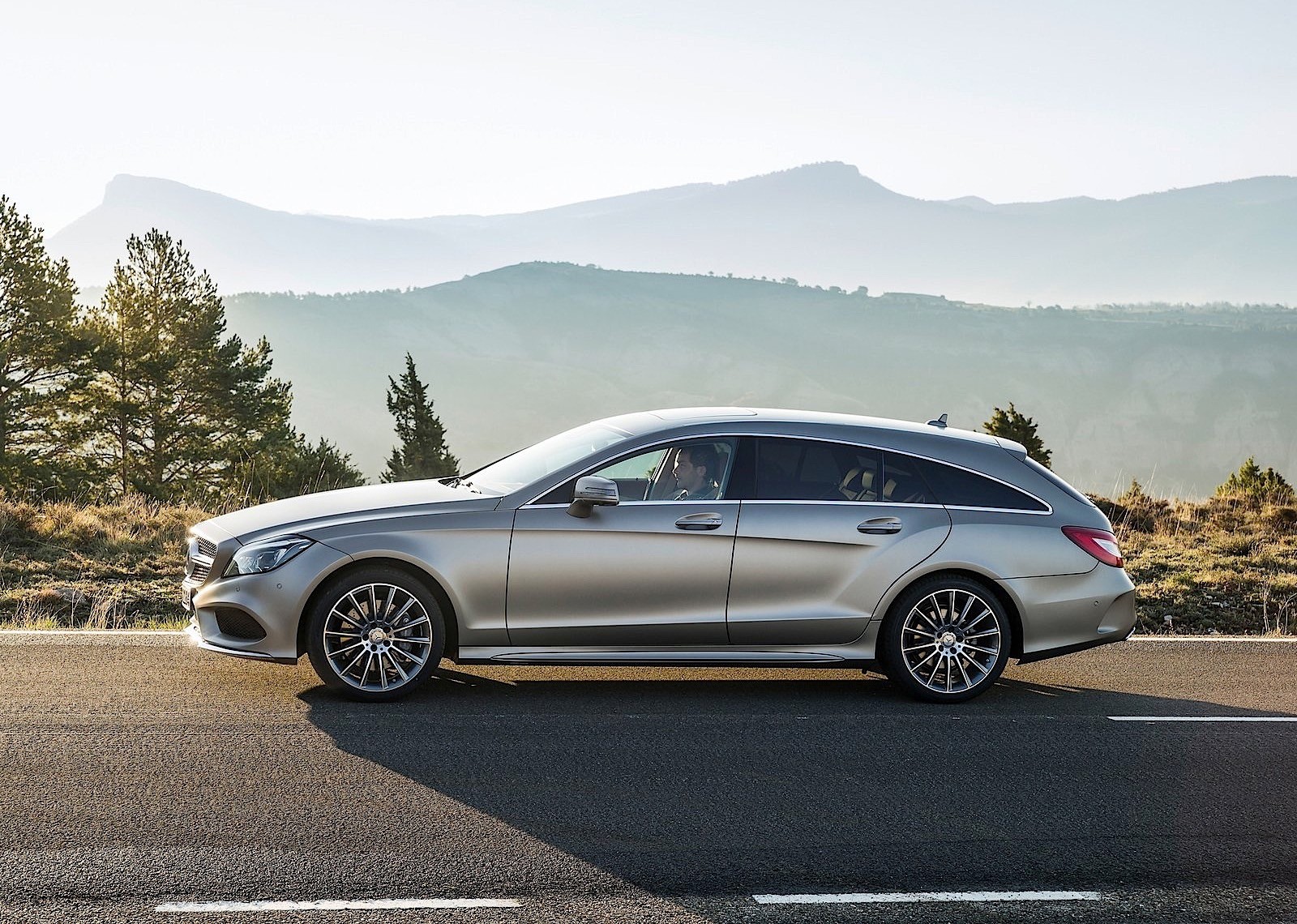Mercedes Benz Cls Shooting Brake photo 2