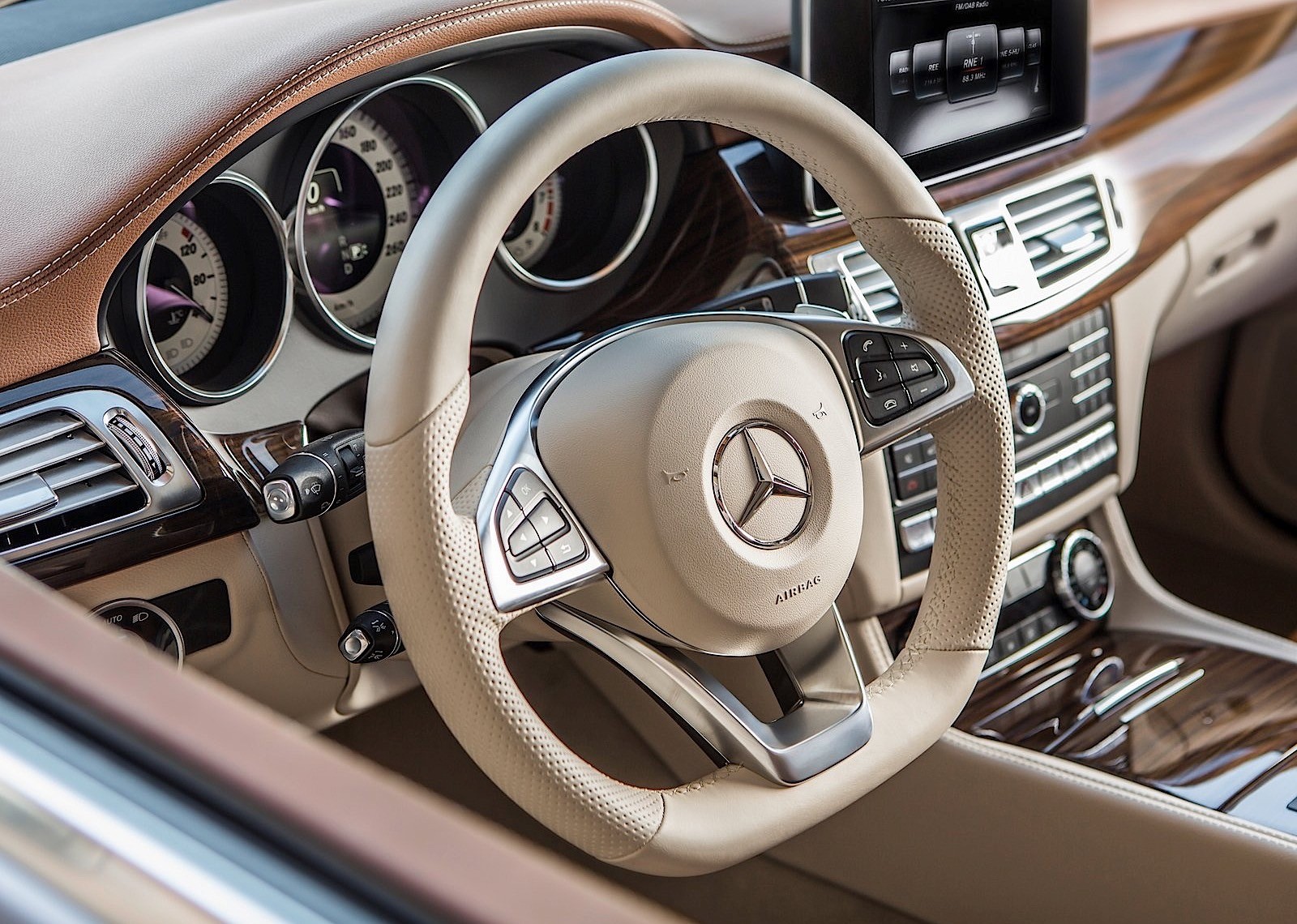 Mercedes Benz Cls Shooting Brake photo 37