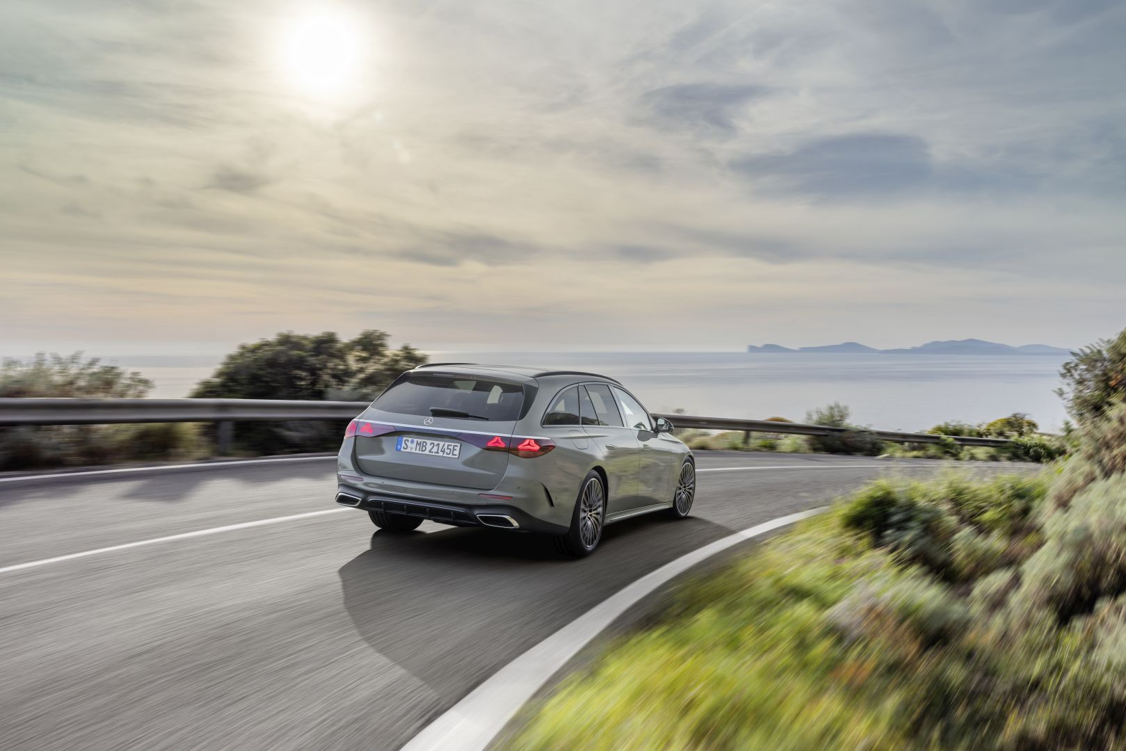 Mercedes Benz E-Class T-Modell All-Terrain photo 12