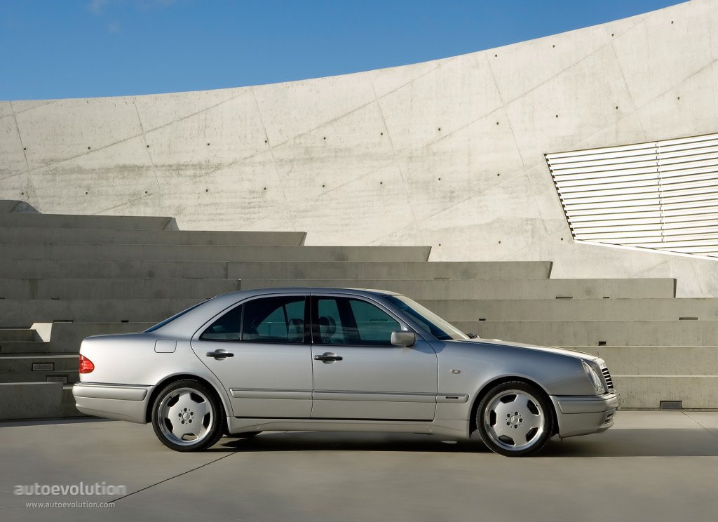 Mercedes Benz E-Klasse Amg photo 4