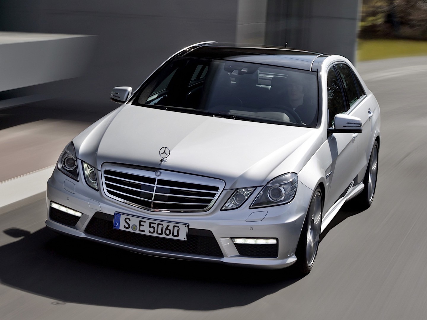 Mercedes Benz E-Klasse Amg photo 19
