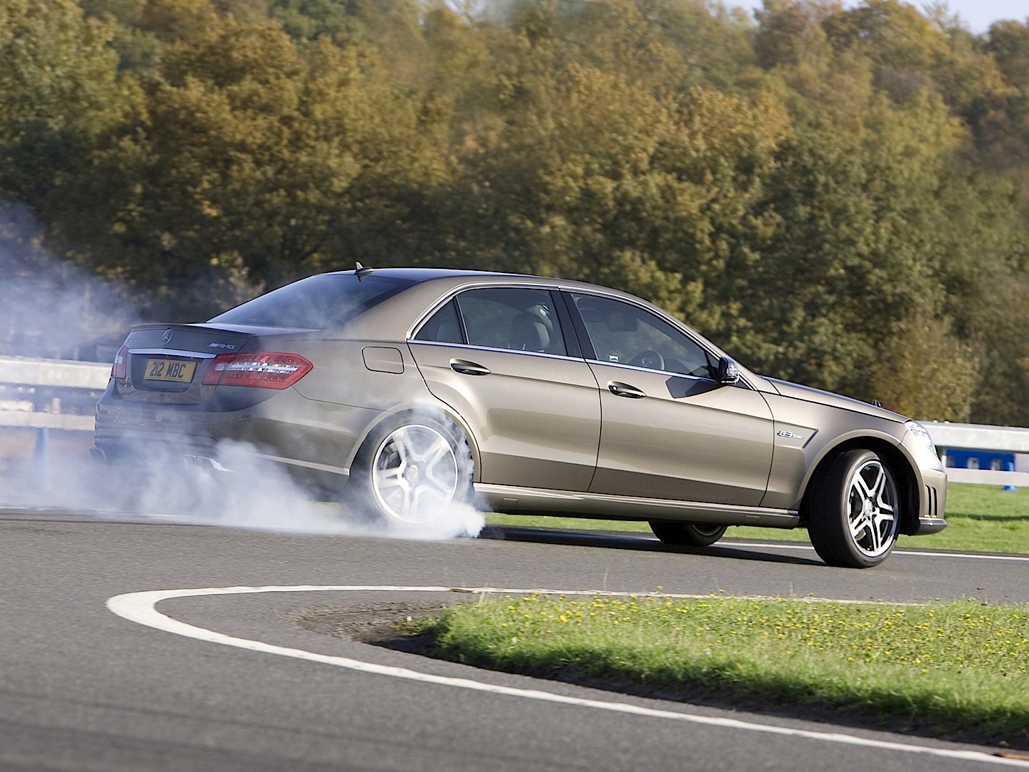 Mercedes Benz E-Klasse Amg photo 50