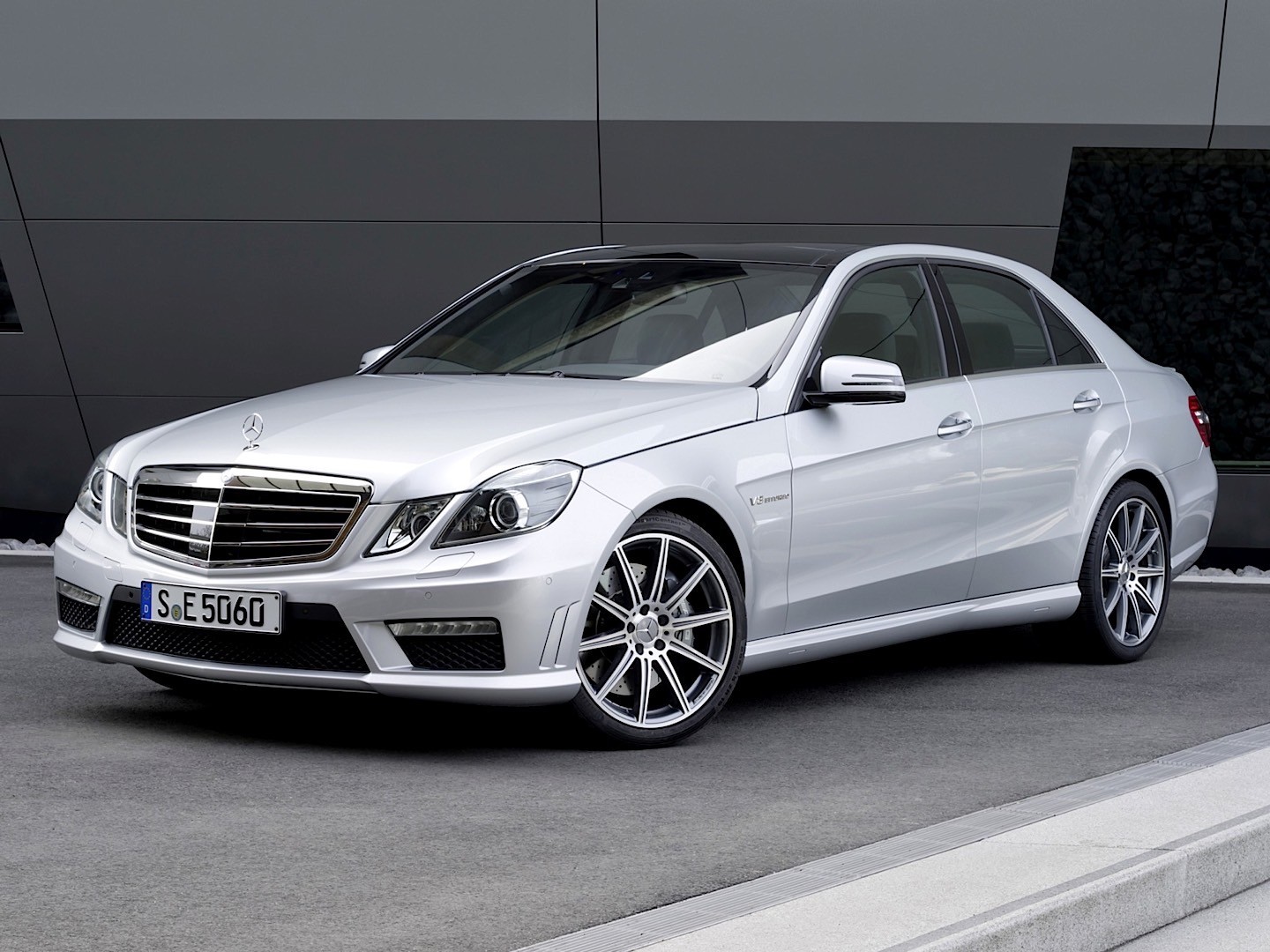 Mercedes Benz E-Klasse Amg photo 69