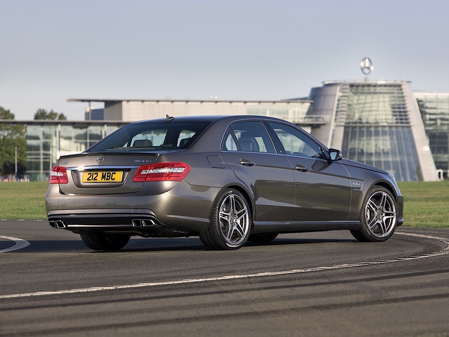 Mercedes Benz E-Klasse Amg photo 78