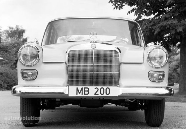 Mercedes Benz E-Klasse And Predecessors photo 8