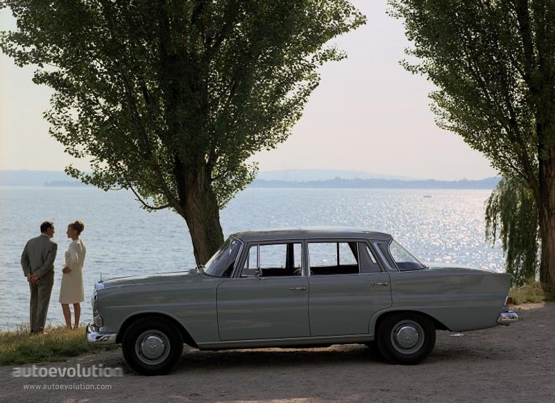 MERCEDES BENZ E-Klasse and predecessors