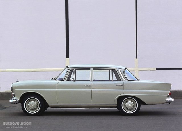 Mercedes Benz E-Klasse And Predecessors photo 3