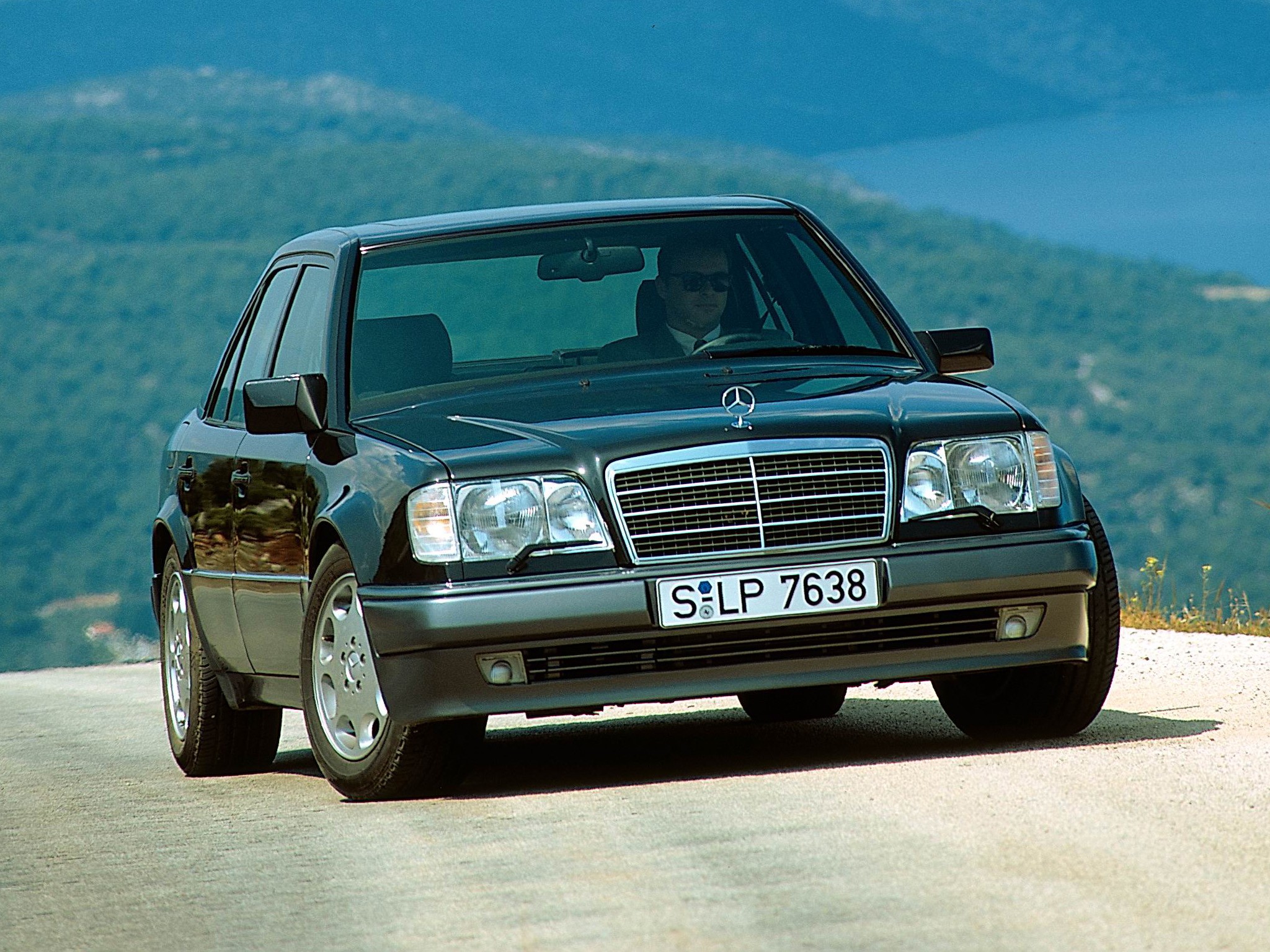 Mercedes Benz E-Klasse And Predecessors photo 13