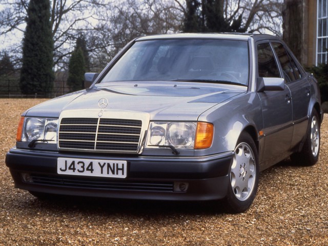 Mercedes Benz E-Klasse And Predecessors photo 16