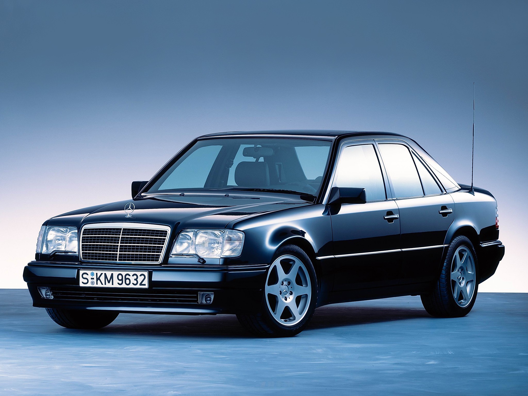 Mercedes Benz E-Klasse And Predecessors photo 7