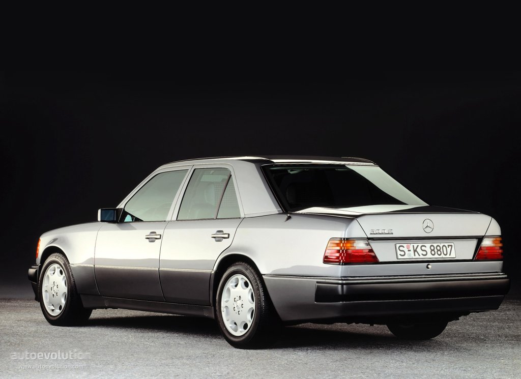 Mercedes Benz E-Klasse And Predecessors photo 3