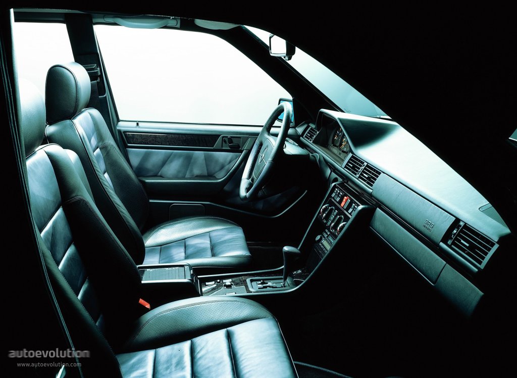 Mercedes Benz E-Klasse And Predecessors photo 11
