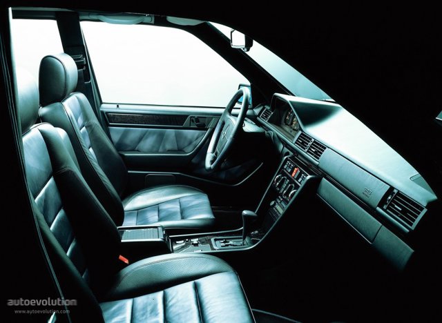 Mercedes Benz E-Klasse And Predecessors photo 11