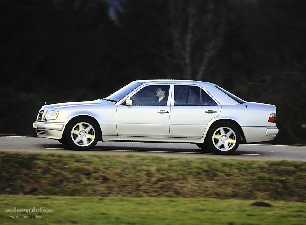 Mercedes Benz E-Klasse And Predecessors photo 10