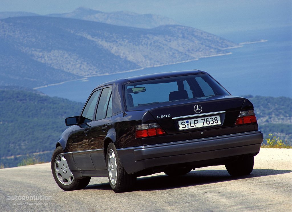 Mercedes Benz E-Klasse And Predecessors photo 8