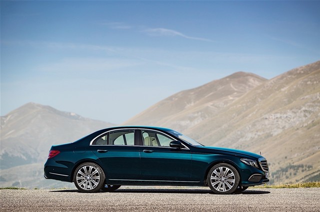 Mercedes Benz E-Klasse And Predecessors photo 2