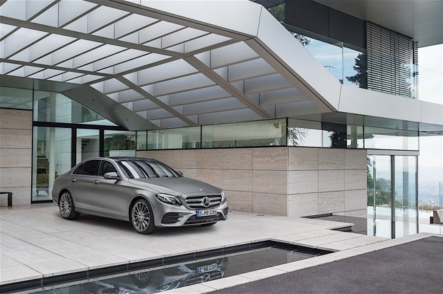 Mercedes Benz E-Klasse And Predecessors photo 3