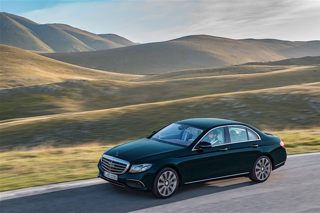 Mercedes Benz E-Klasse And Predecessors photo 9