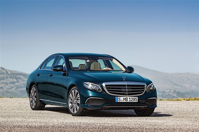 Mercedes Benz E-Klasse And Predecessors photo 15
