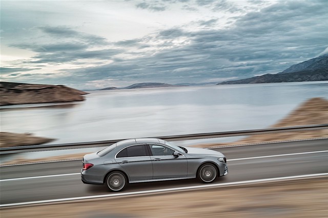 Mercedes Benz E-Klasse And Predecessors photo 19