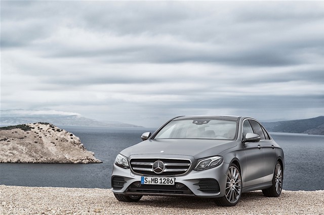 Mercedes Benz E-Klasse And Predecessors photo 28