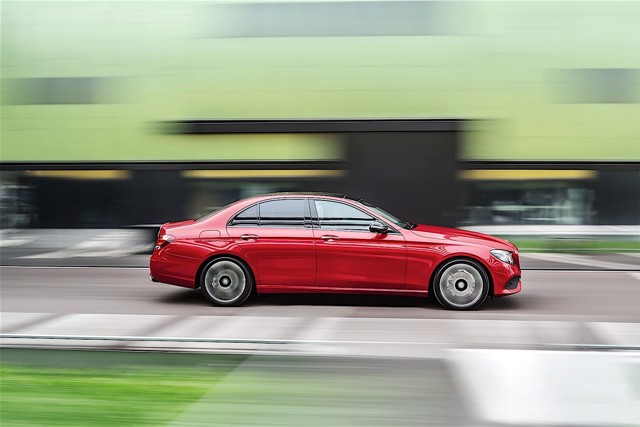 Mercedes Benz E-Klasse And Predecessors photo 32