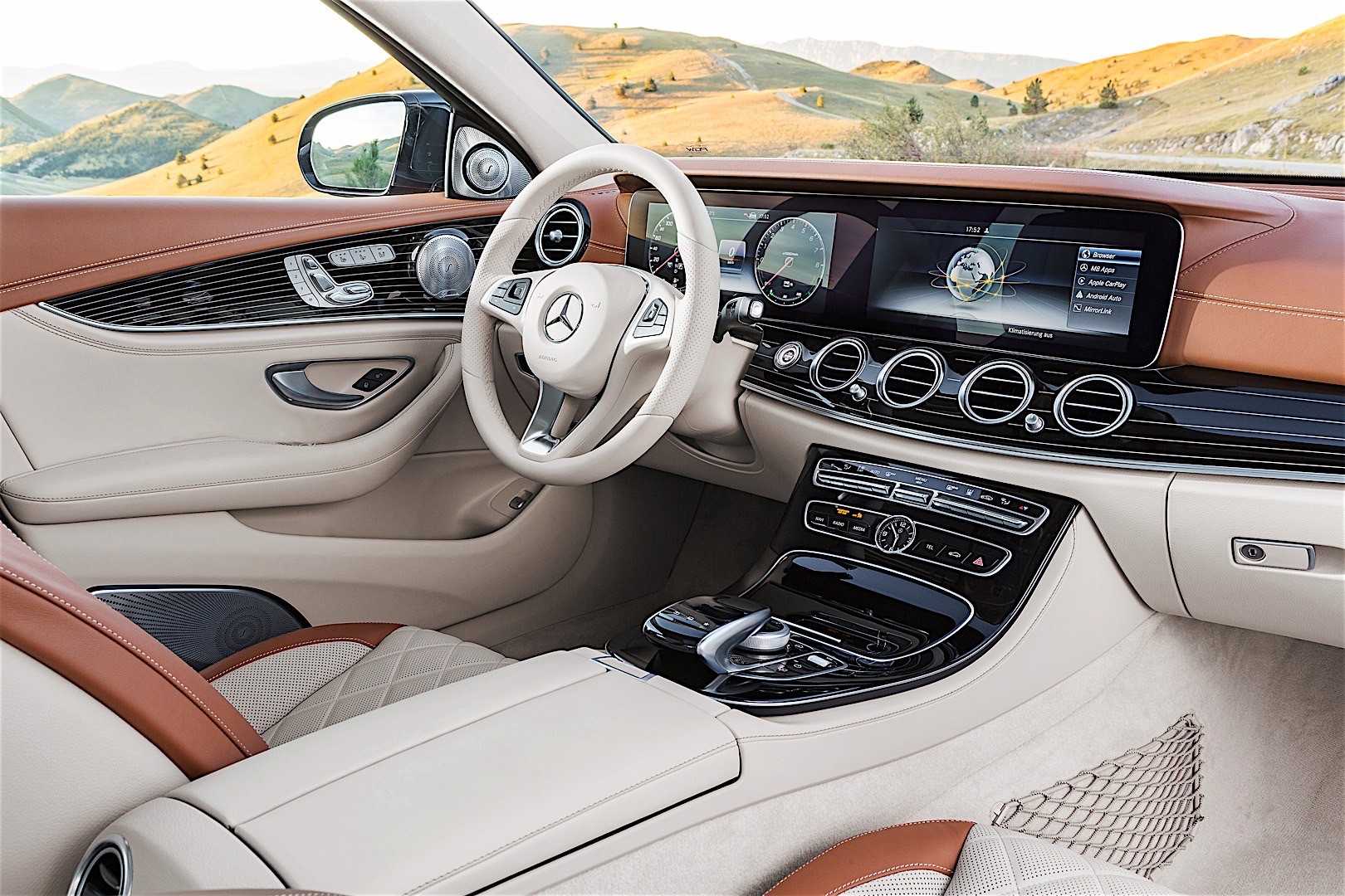 Mercedes Benz E-Klasse And Predecessors photo 49