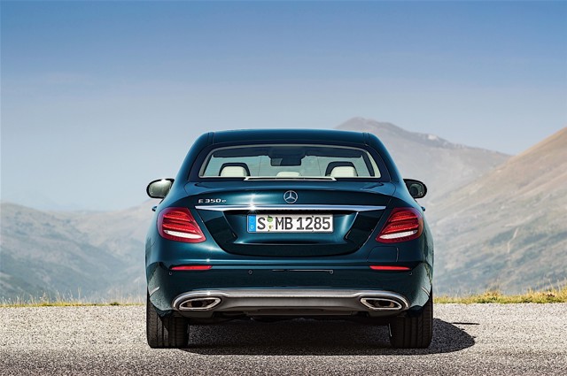 Mercedes Benz E-Klasse And Predecessors photo 43